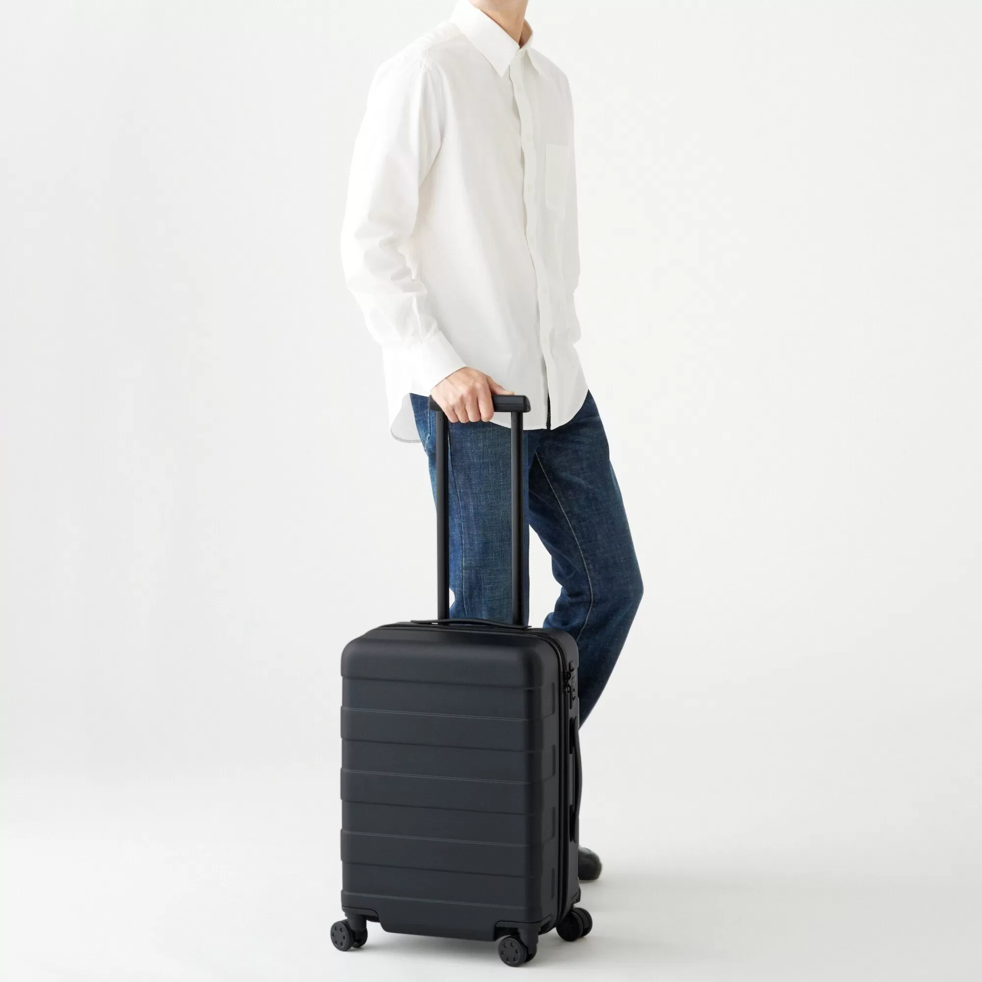 MUJI Adjustable Handle Hard Shell Suitcase 36L | Carry-On Discount