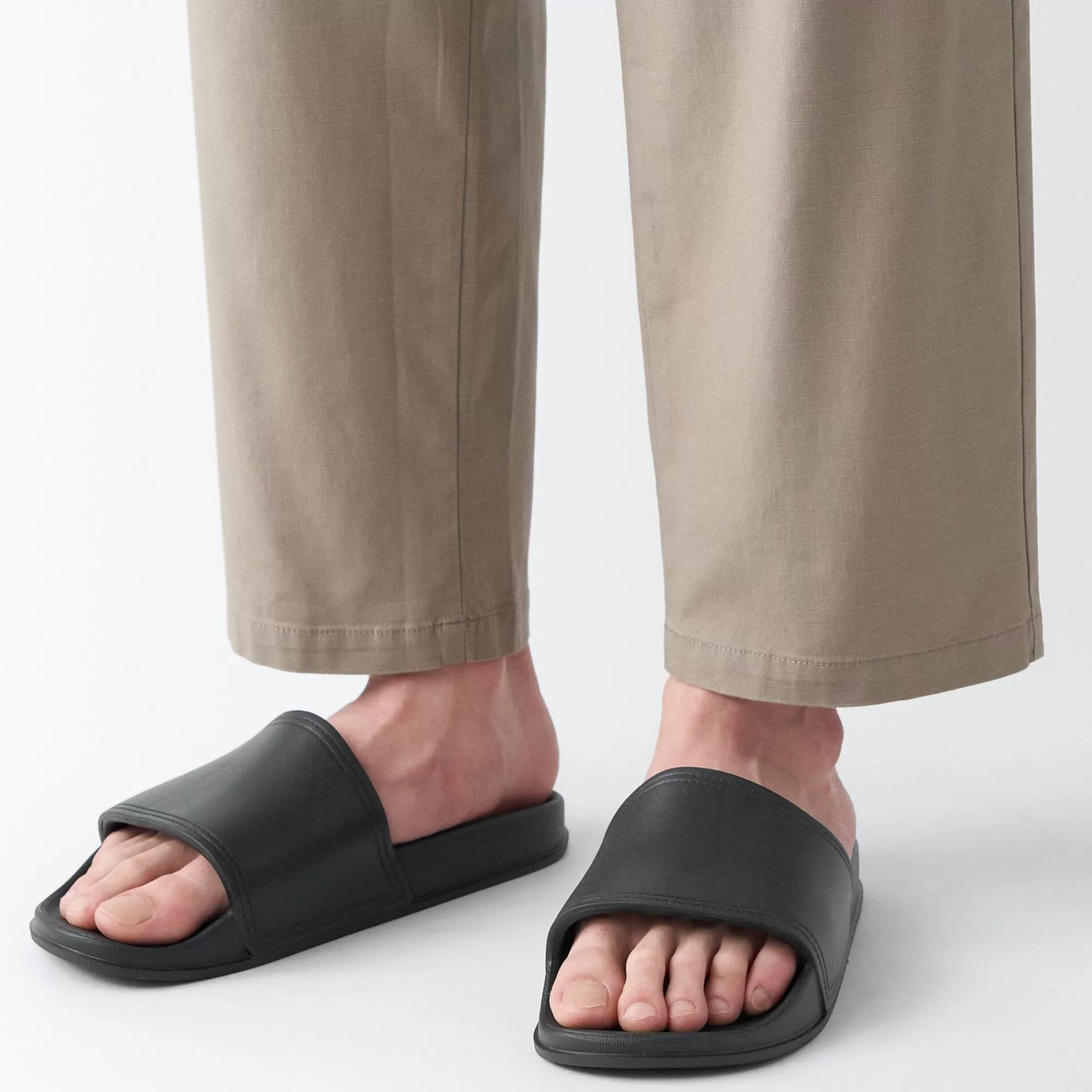 MUJI Foot-Shaped Sandals Store