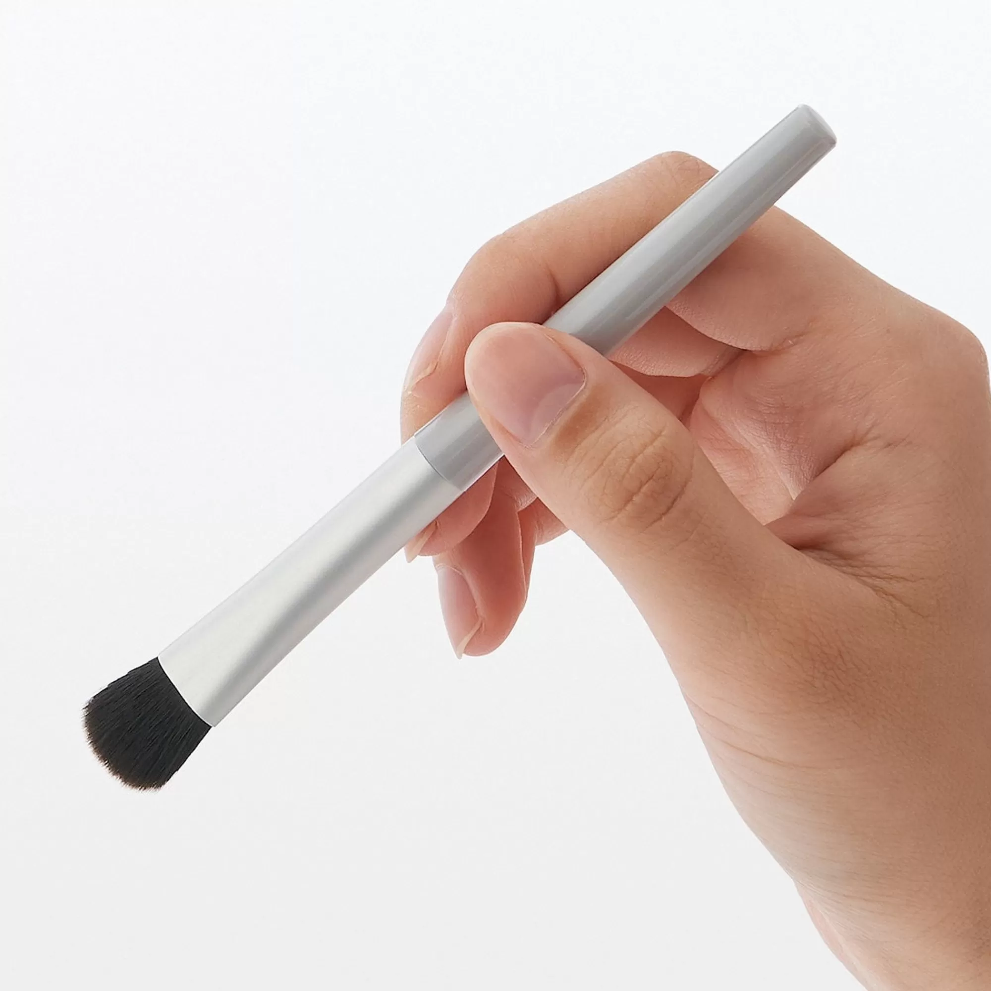 MUJI Polyester Eye Shadow Brush Store