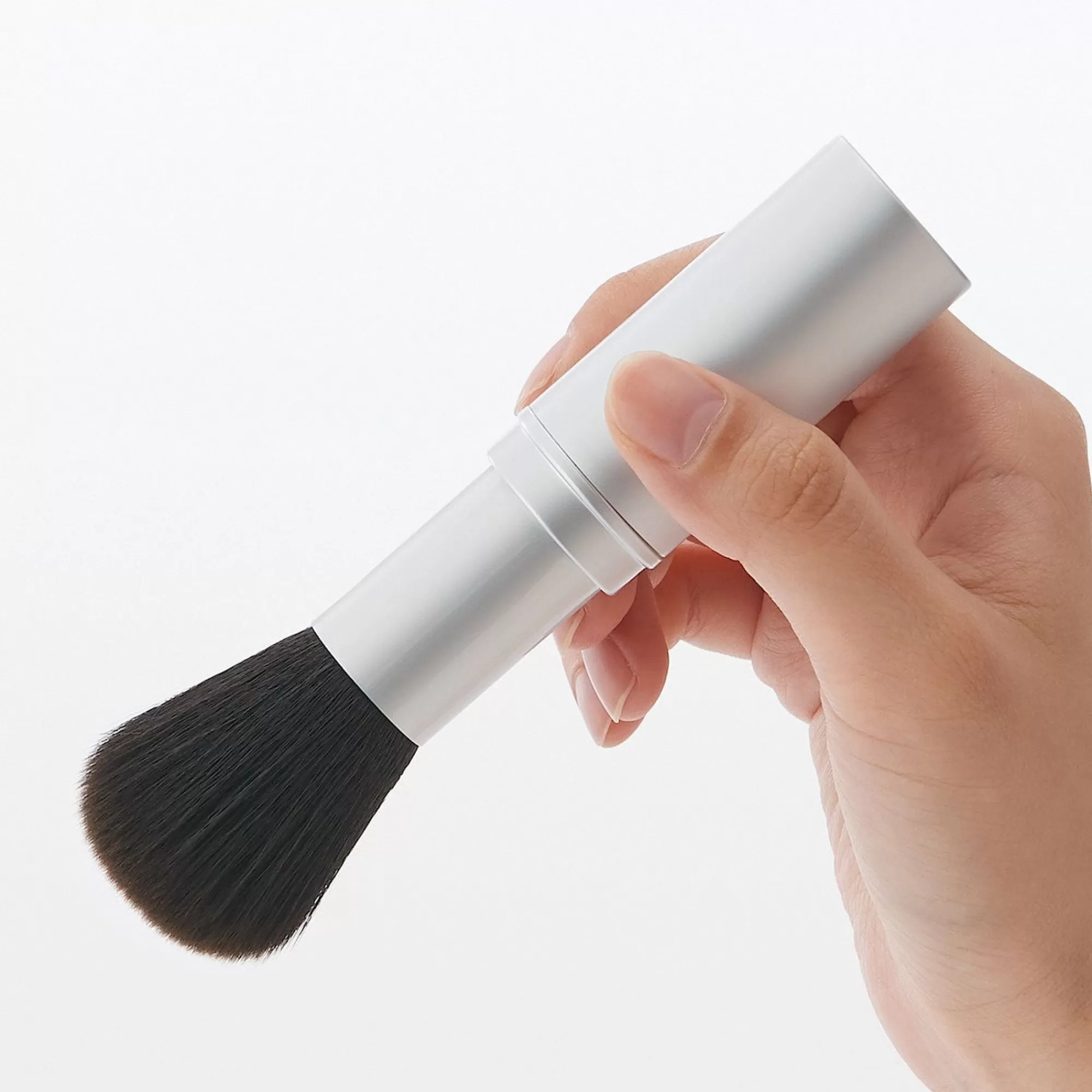 MUJI Portable Face Brush Hot