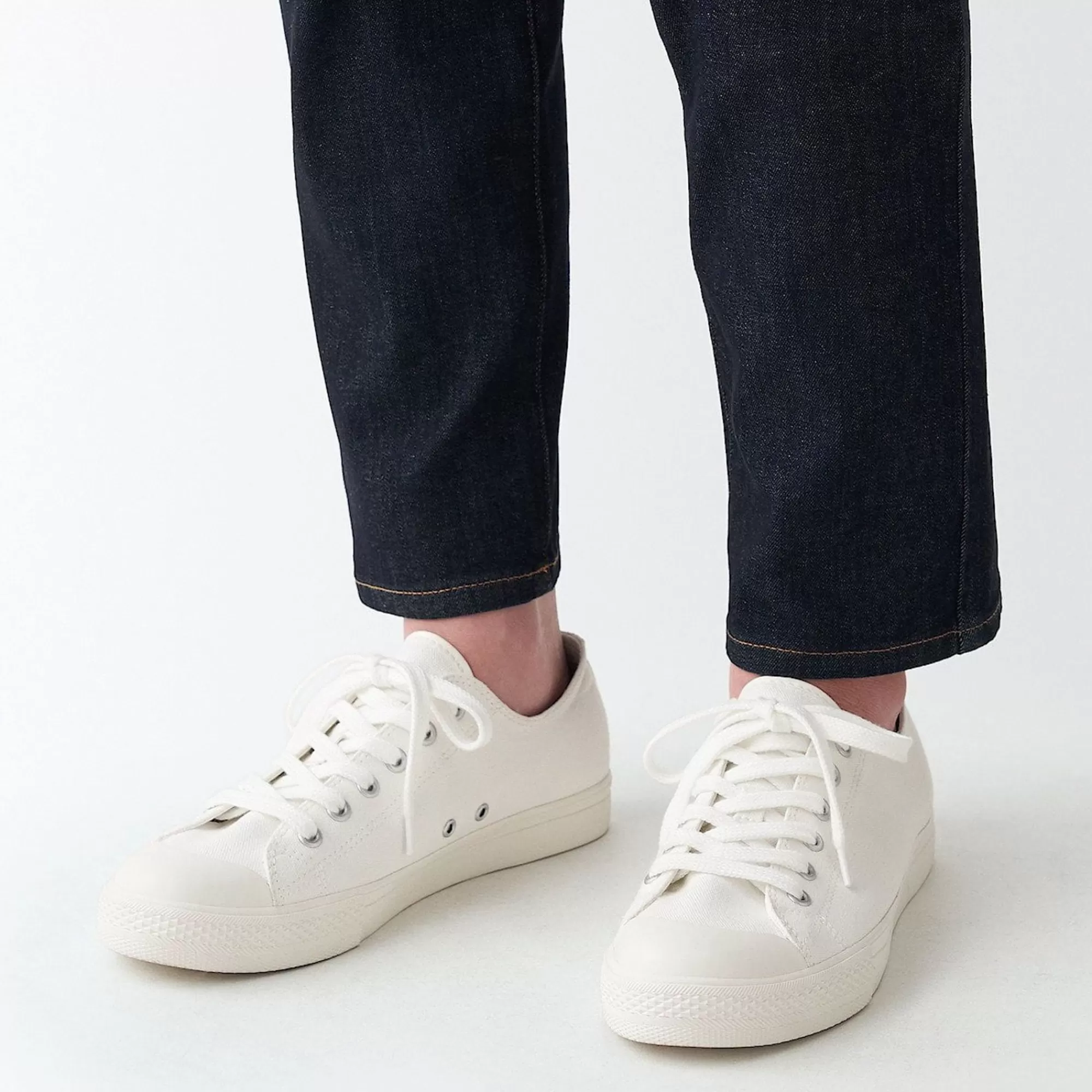 MUJI Water Repellent Cushioned Sneakers With Laces Off White Best